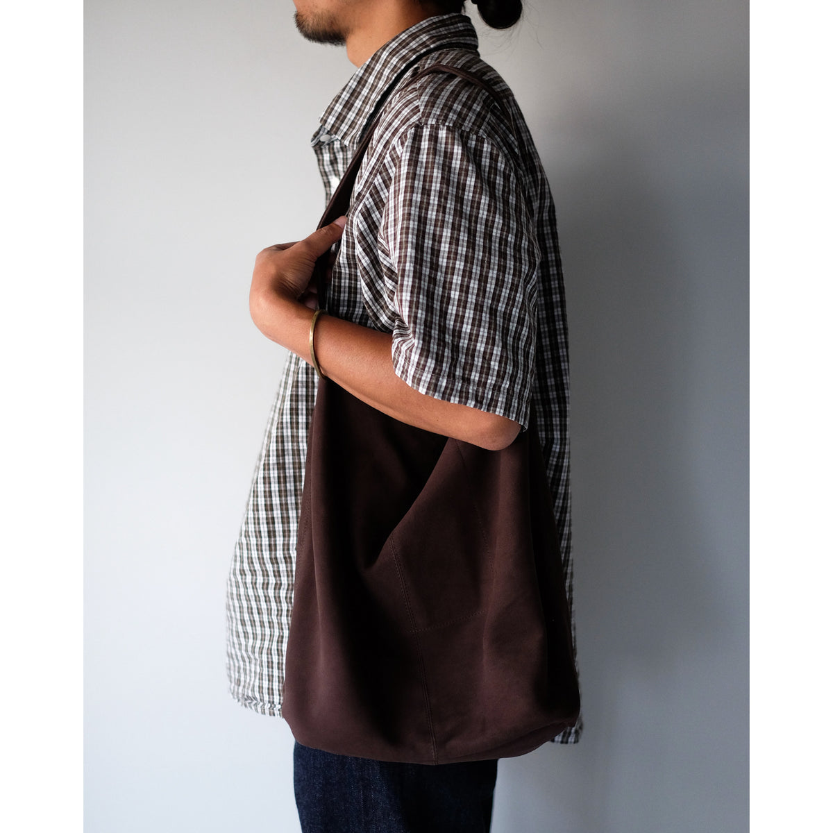 morphee / Cylinder M / Oiled Suede Dark Choco