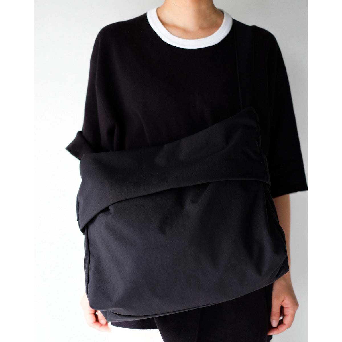 KaILI / TRANSFORM BAG M / BLACK