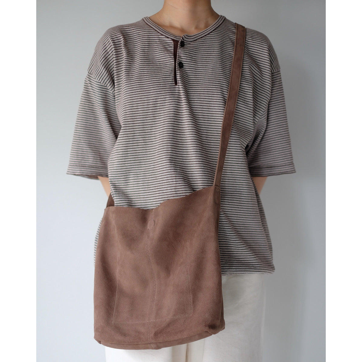 morphee / Square Shoulder / ELEPHANT