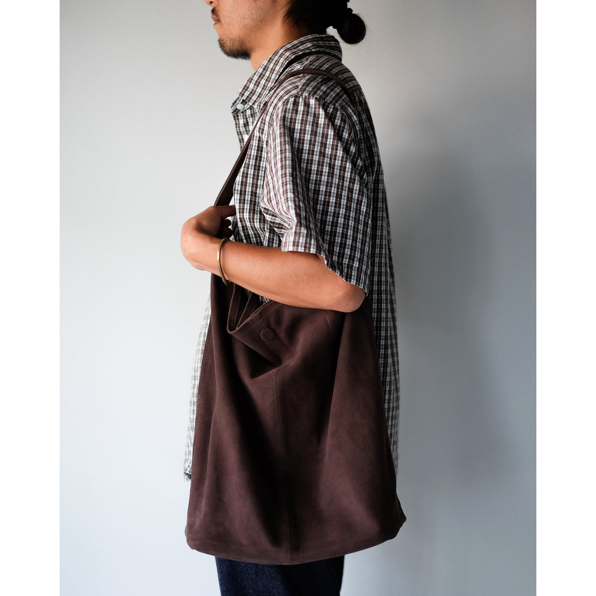 morphee / Cylinder L / Oiled Suede Dark Choco