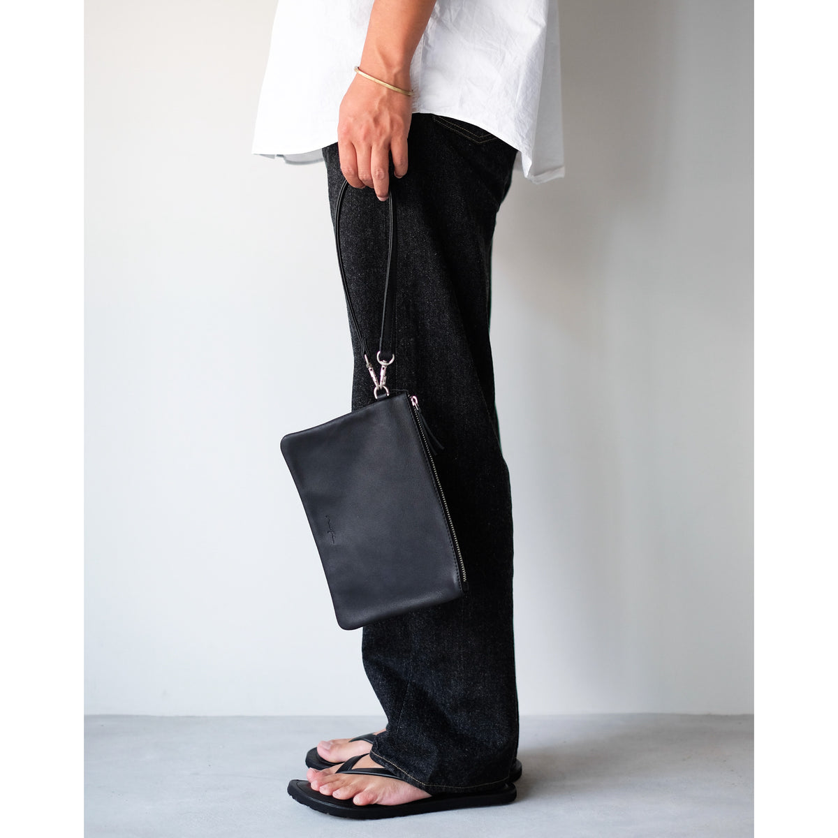 morphee / STRAP LEATHER POUCH / BLACK