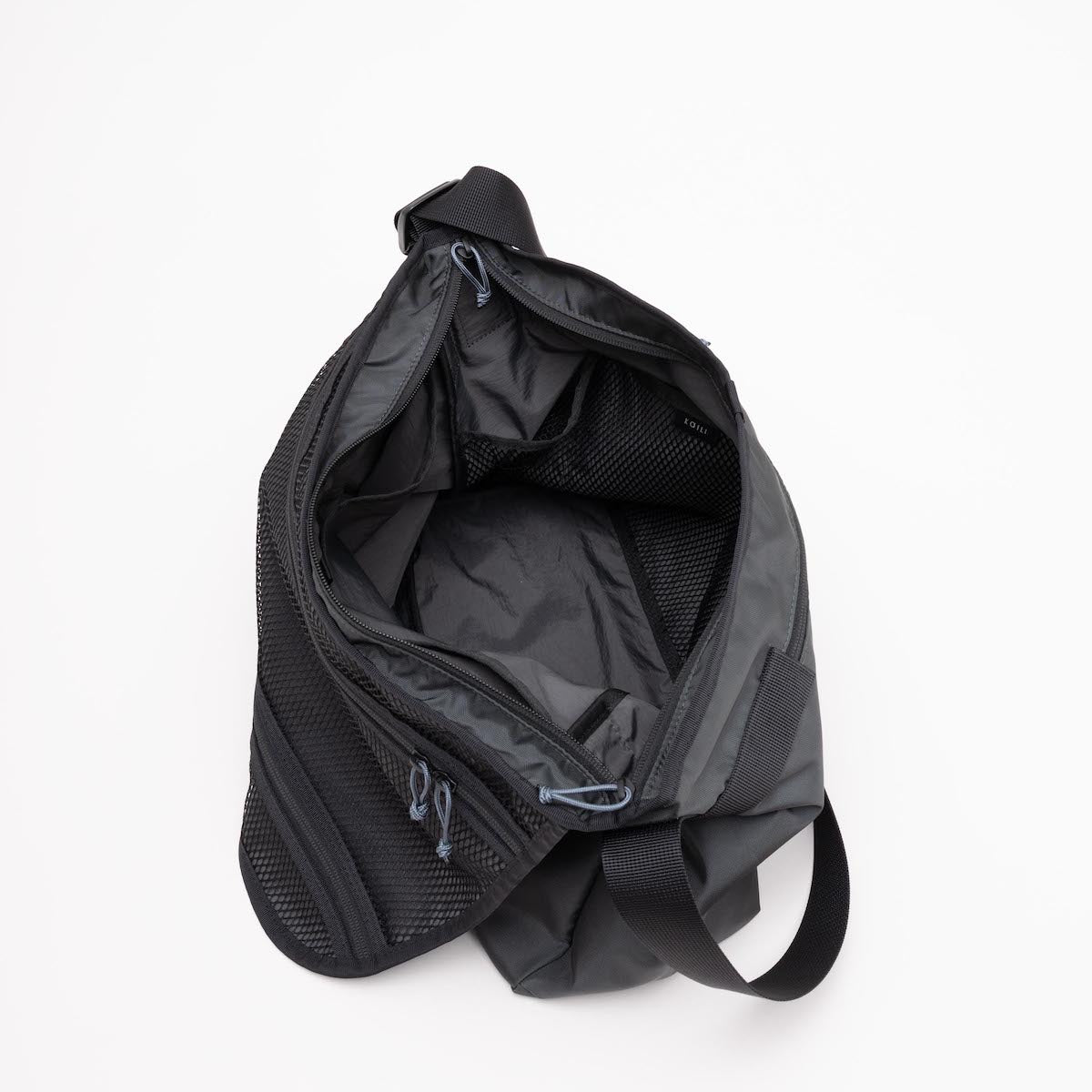 KaILI / Lazy Messenger Bag / CHARCOAL