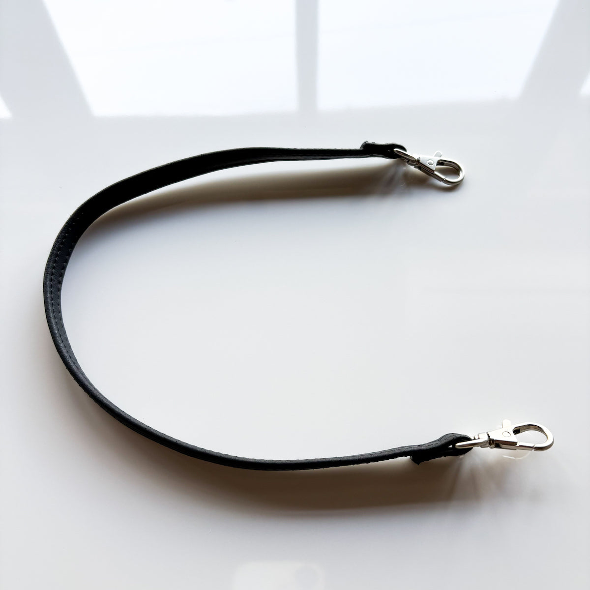morphee / STRAP LEATHER POUCH / BLACK