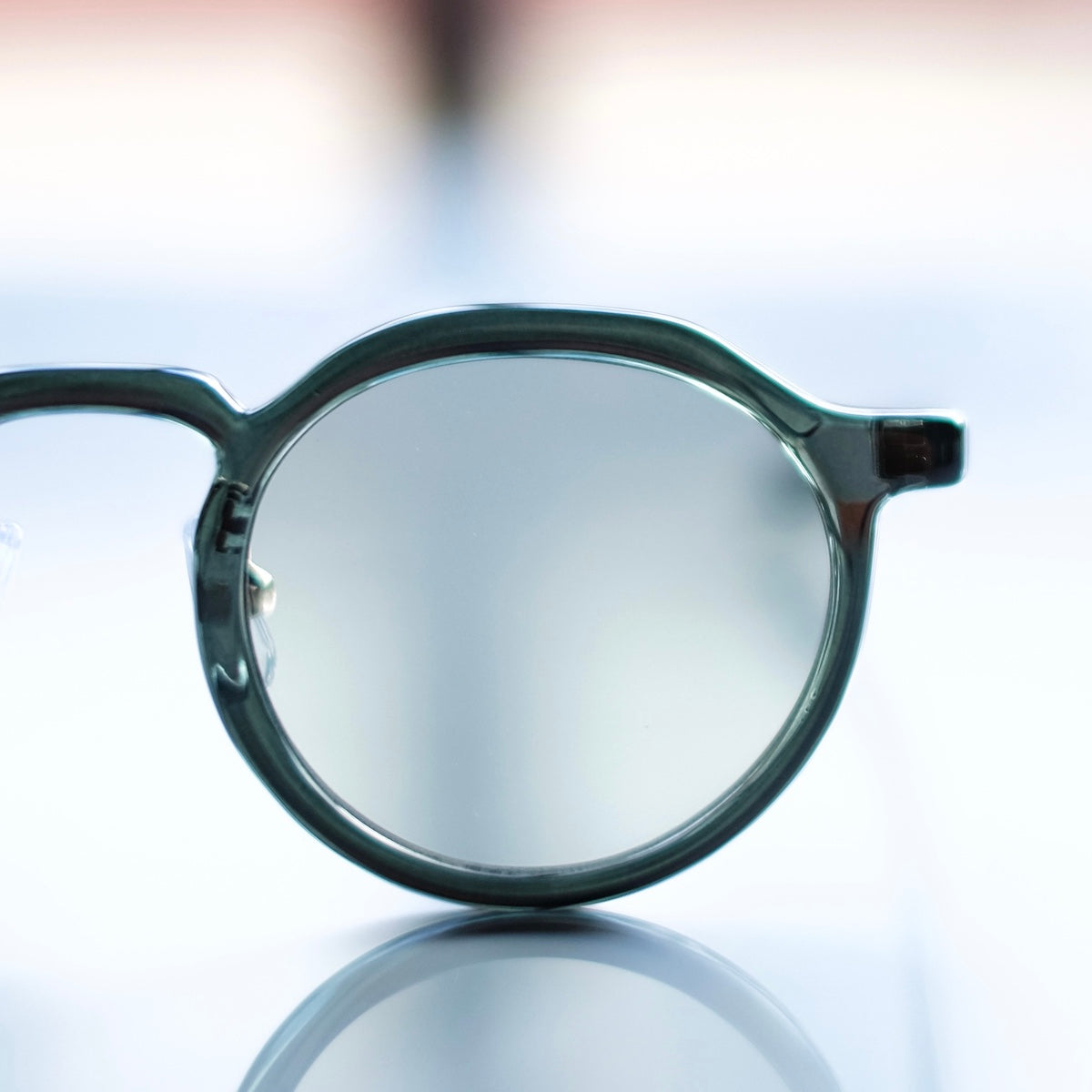 ciqi / Damon Sunglasses / Khaki x Light Gray Lenses