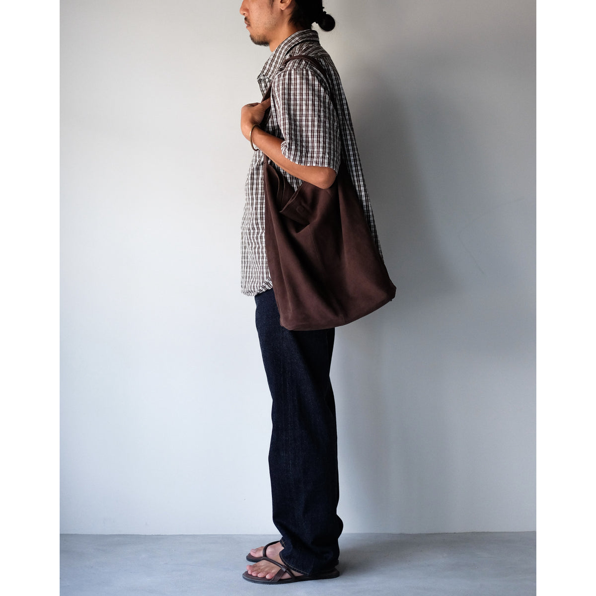 morphee / Cylinder L / Oiled Suede Dark Choco