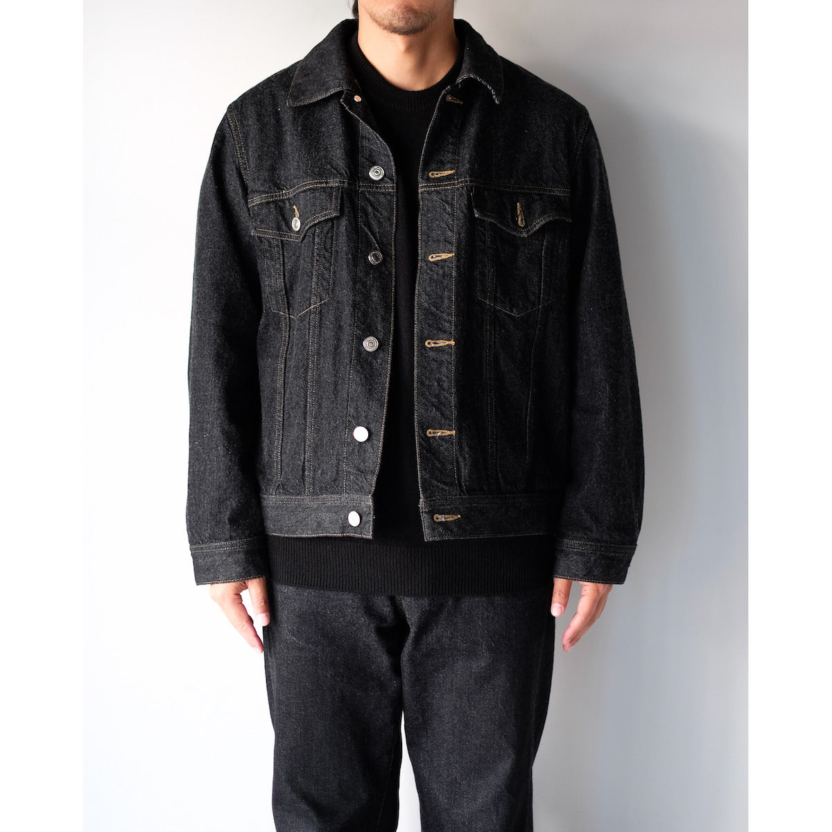 BATONER / Innocent Cashmere Crew Neck / SOLID BLACK