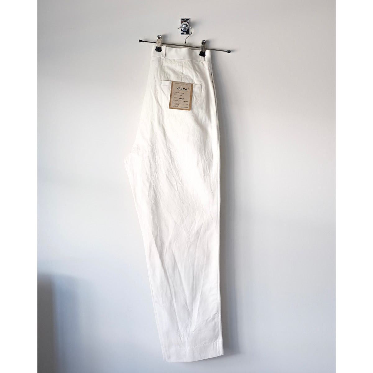 YAECA / Tuck Tapered Chino / WHITE