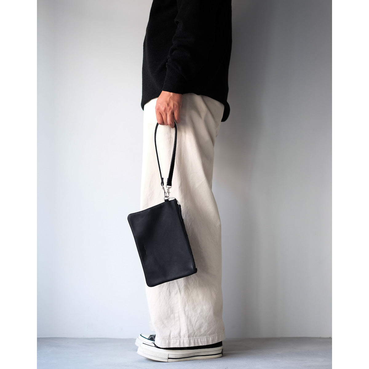 morphee / STRAP LEATHER POUCH / BLACK