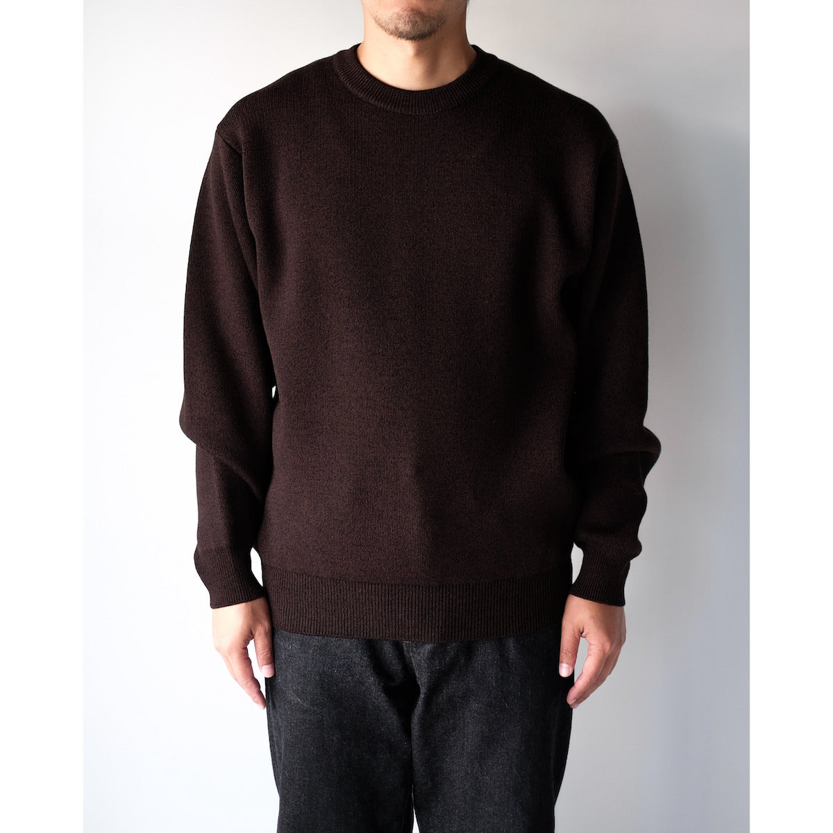 BATONER / Solid Wool Smooth Crew Neck / ROSEWOOD