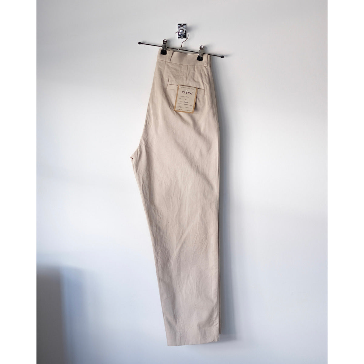 YAECA / Tuck Tapered Chino / BEIGE