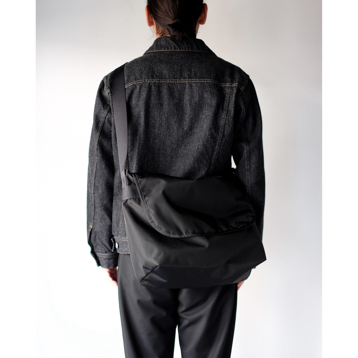 KaILI / 3Layer Messenger Bag / BLACK