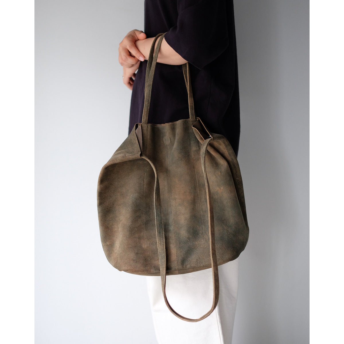 morphee / 3way Medium Tote / Antique Suede Rust Brown