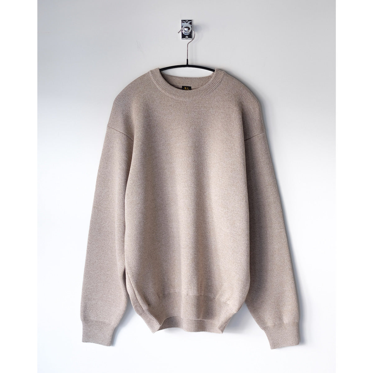 BATONER / Solid Wool Smooth Crew Neck / IVORY x BEIGE