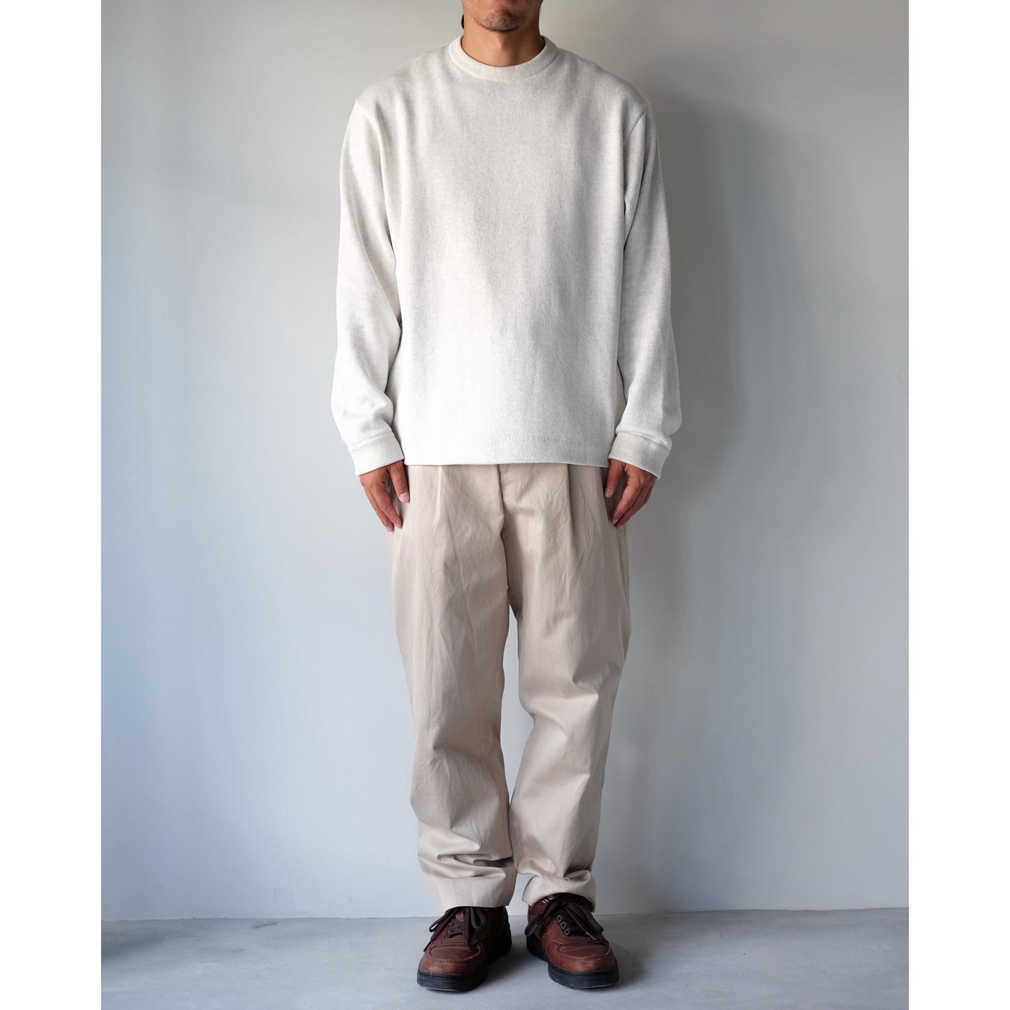 YAECA / Tuck Tapered Chino / BEIGE