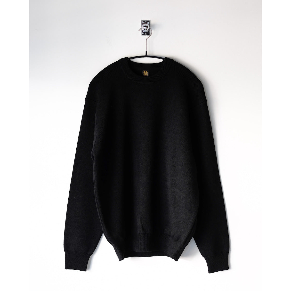 BATONER / Solid Wool Smooth Crew Neck / BLACK