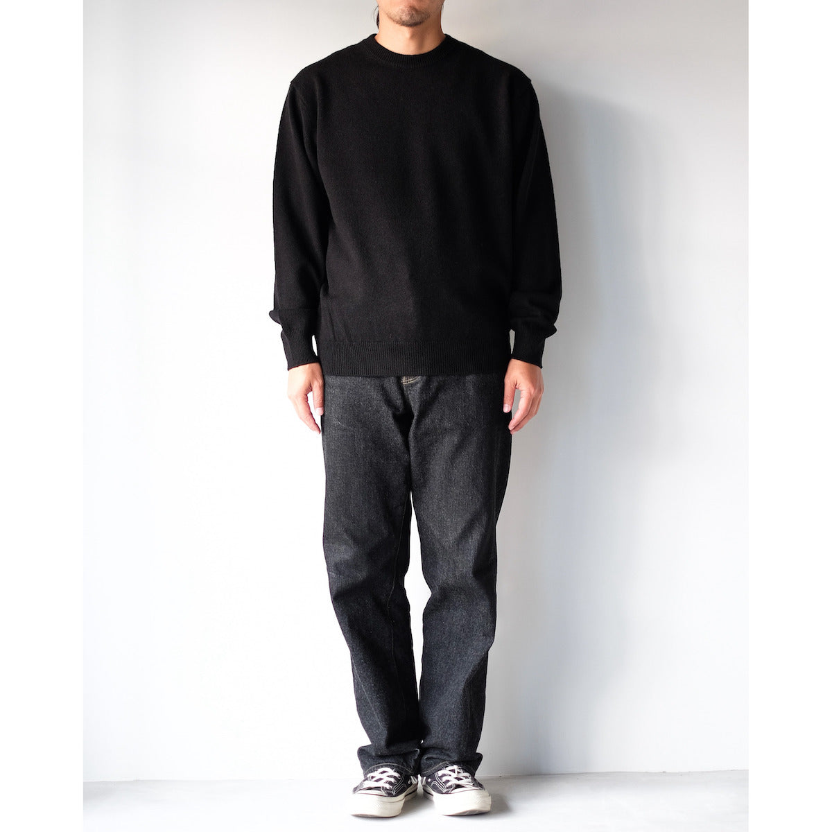 BATONER / Innocent Cashmere Crew Neck / SOLID BLACK