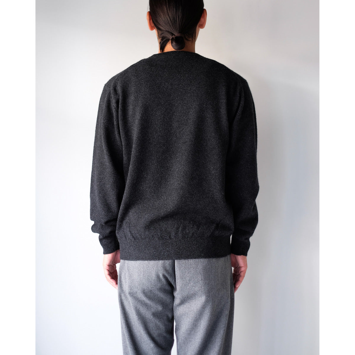 BATONER / Innocent Cashmere Crew Neck / MELANGE BLACK