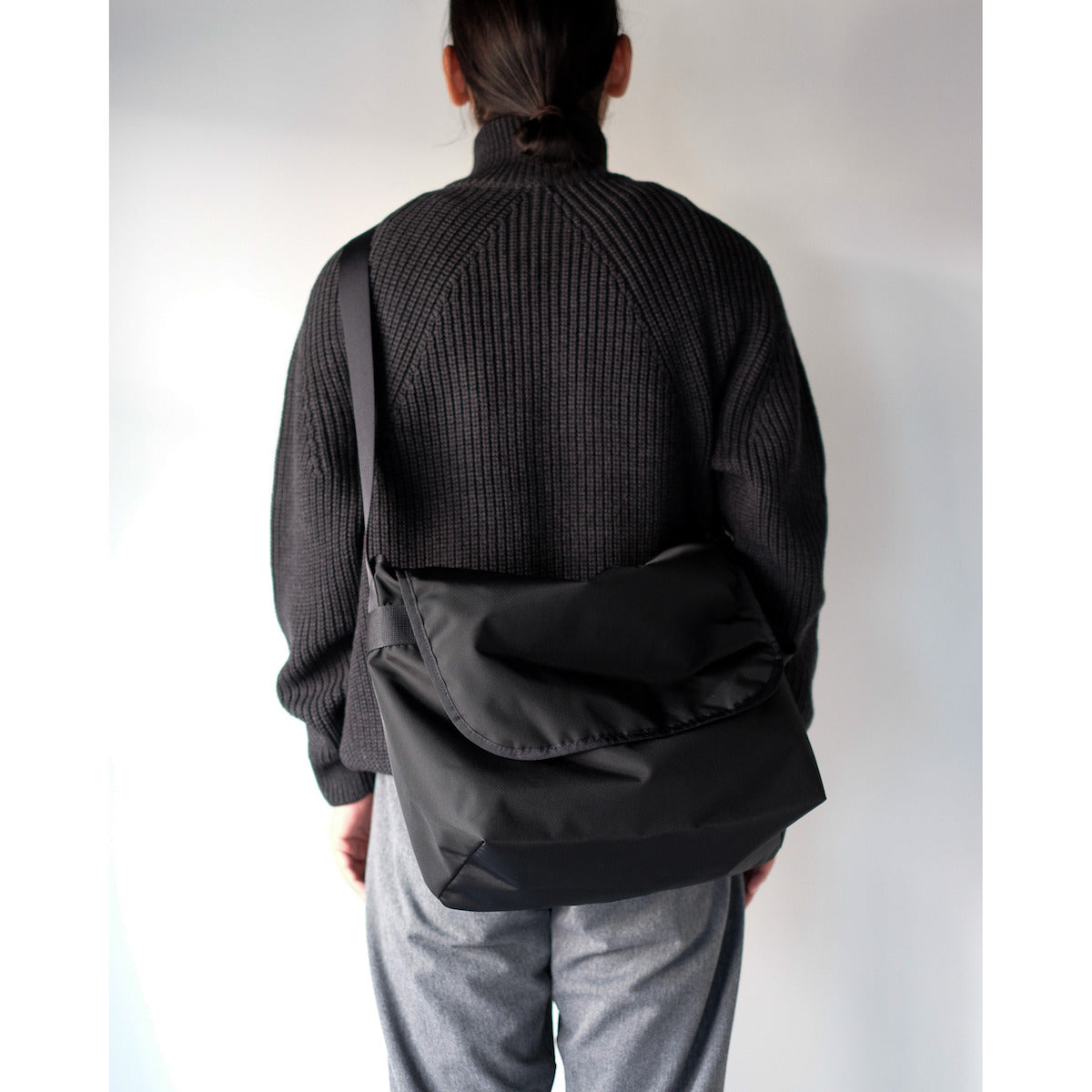 KaILI / 3Layer Messenger Bag / BLACK