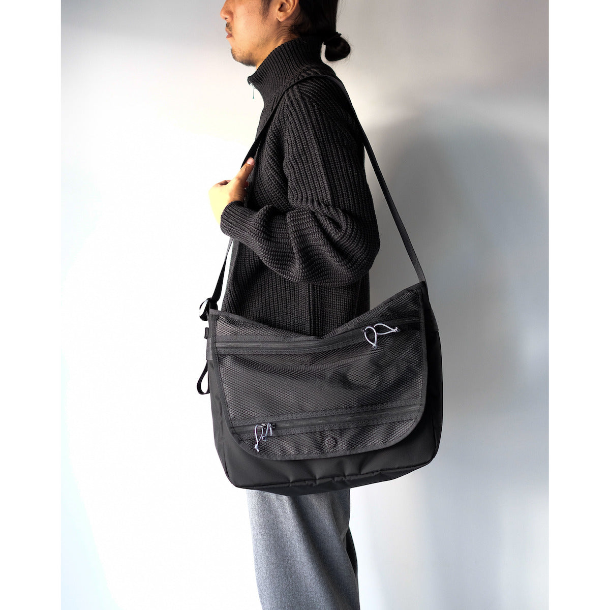 KaILI / 3Layer Messenger Bag / BLACK