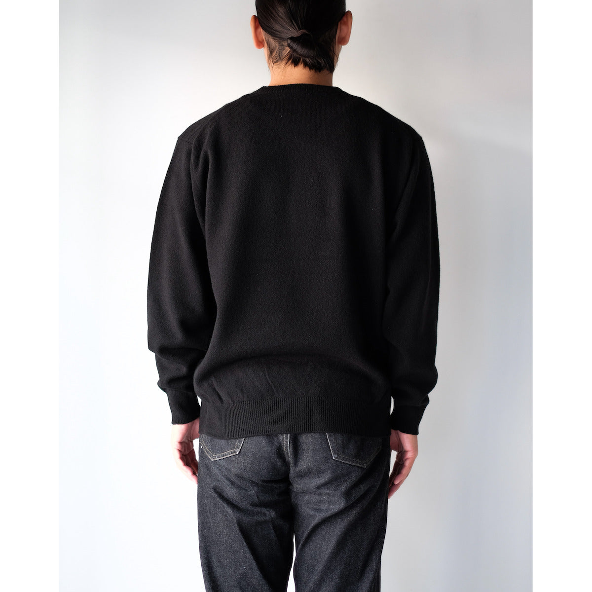 BATONER / Innocent Cashmere Crew Neck / SOLID BLACK