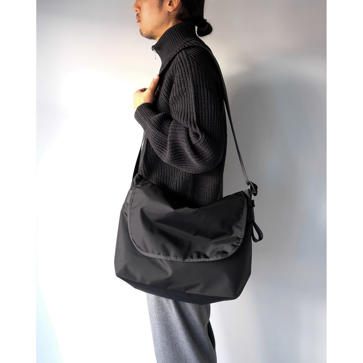 KaILI / 3Layer Messenger Bag / BLACK