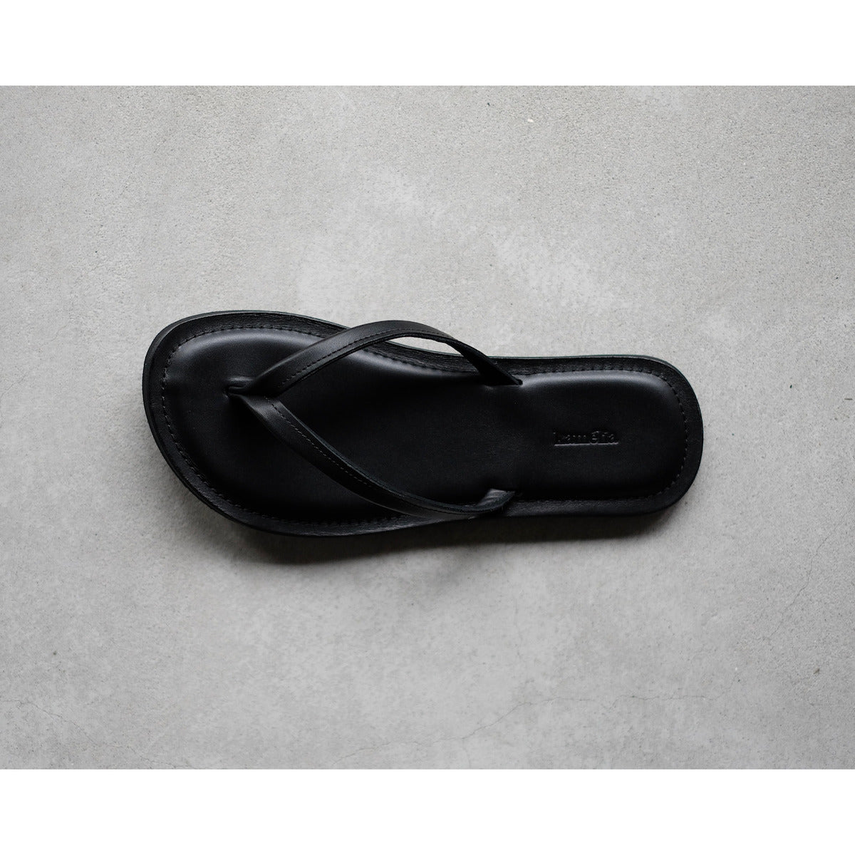 kamelia / Leather Beach Sandal / BLACK